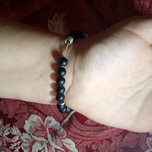 Black beaded bracelet - Picture 2 of 2